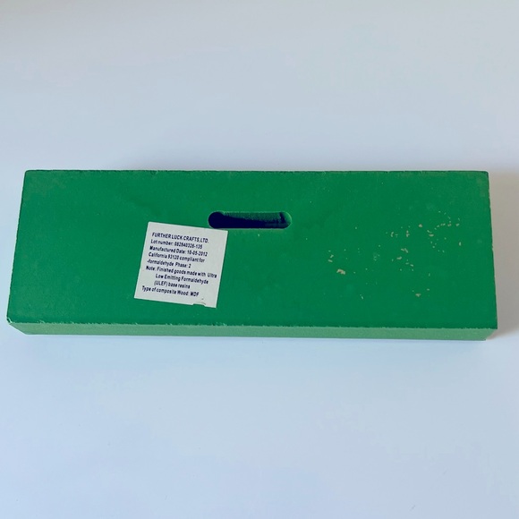 Two Kelly Green Irish Decorations Featuring Shamrocks and Witty Verbiage. - Picture 9 of 9